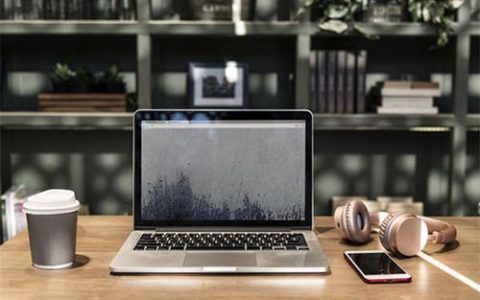 办流量卡月初办还是月底办？